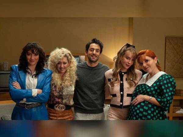 Mentiras, la serie es el nombre de la exitosa producción de Amazon Prime que ha logrado posicionarse en los primeros lugares de reproducción en Latinoamérica y Estados Unidos, pues no solo se ha ganado a un público joven, sino también a personas de diferentes edades con un exquisito gusto musical. A continuación, conoce las particularidades y curiosidades de esta serie mexicana.