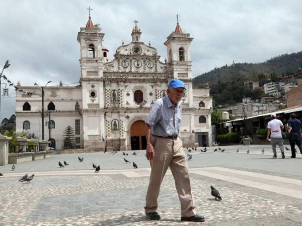 El Distrito Central presentará altas temperaturas en horas de la tarde. Expertos recomiendan tomar medidas para evitar daños en la piel o deshidratación.
