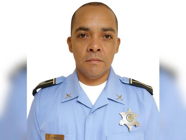 Nery Ramírez, destacado subinspector auxiliar de la Policía Nacional, fue encontrado sin vida la mañana del domingo debajo del puente Calán, en el municipio de Siguatepeque, zona central de Honduras. ¿Qué se sabe sobre su caso? Aquí le damos los detalles:
