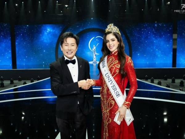 El tailandés, encargado de organizar el certamen en el que la mexicana fue coronada, niega haber insultado a Bosch, y emprendió acciones legales en su contra.