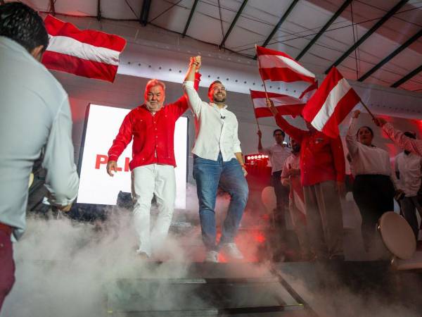 Roberto Contreras busca la reelección con el movimiento “Juntos por el Cambio”. Además, figura como candidato para presidir el Consejo Central Ejecutivo del Partido Liberal (CCEPL).