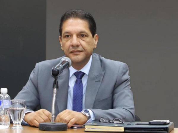 El magistrado Mario Flores Urrutia agradeció el apoyo del pueblo tras conocer que la CSJ declaró inadmisible antejuicio.