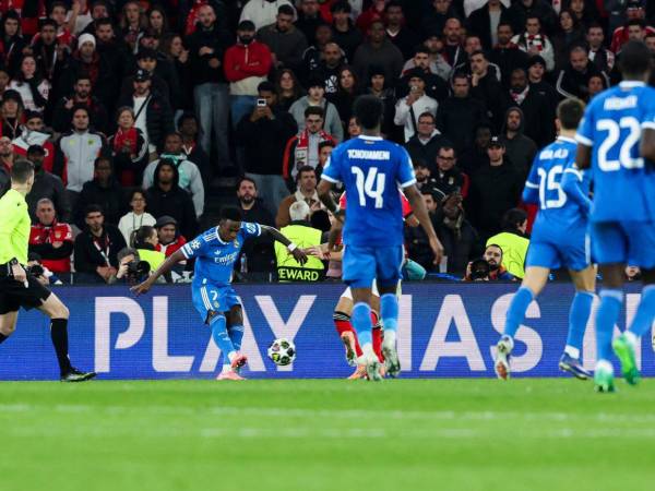 El momento en que Vinicius marcó un auténtico golazo para darle la victoria al Real Madrid.