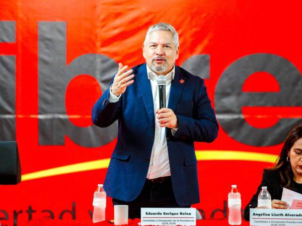 El excanciller y actual candidato a designado presidencial del Partido Libre consideró que Salvador Nasralla que busca a toda costa en su ambición convertirse en un jefe de Estado.