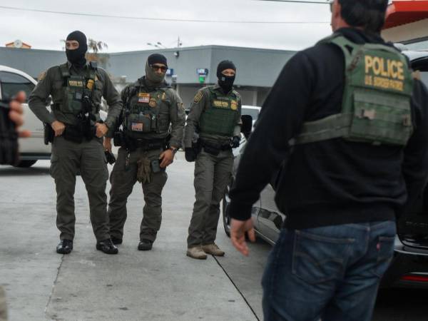 'Ley de Protección del debido proceso de inmigración', busca prohibir a los agentes detener a personas presentes en un tribunal para asistir o participar en una audiencia.