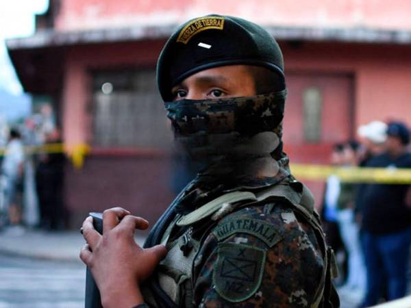 Durante el enfrentamiento no se registraron bajas en las filas castrenses ni tampoco capturas, de acuerdo a la misma fuente.
