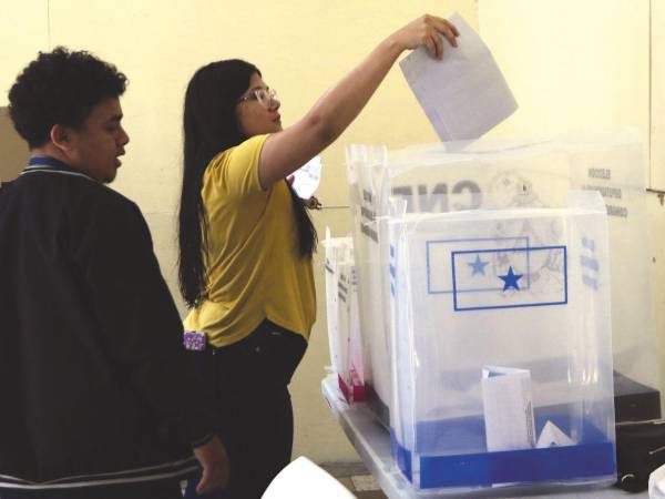 En la JRV número 4097, los electores llegaron a ejercer el sufragio.