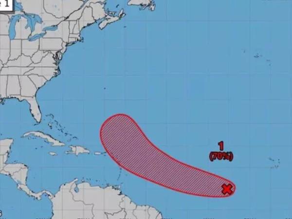 Los meteorólogos del NHC, con sede en Miami, prevén un fortalecimiento constante y estiman que Jerry podría convertirse en huracán en uno o dos días.