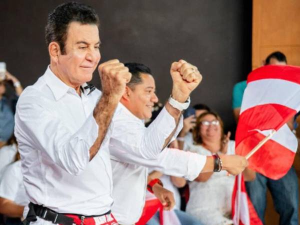 Salvador Nasralla se pronunció tras conocer que está ganando las elecciones de manera momentánea.
