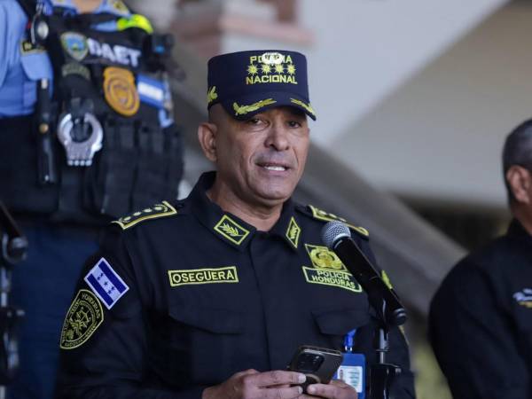 Oseguera Mass reiteró que las operaciones continuarán intensificándose en barrios, colonias y comunidades del país.