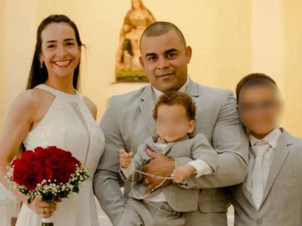 Un menor de 14 años fue arrestado por las autoridades en Itaperuna, Río de Janeiro, tras confesar haber asesinado a sus padres y su hermanito de tres años, dejando a la comunidad impactada. A continuación los detalles.