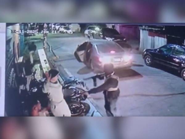 Cada uno de los asaltantes usaba pasamontañas y estaba fuertemente armados, algunos portaban hasta con chaleco antibalas.