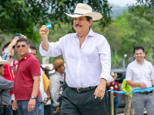 El expresidente Zelaya afirmó que el gobierno hondureño no recibe sobornos desde Venezuela.