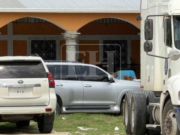 El imputado ofreció una fianza de 25 millones de lempiras, proponiendo como caución tres bienes inmuebles ubicados en Choloma y San Manuel, Cortés.