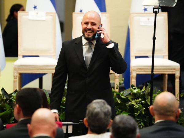 Aníbal Ehrler aseguró que han bacheado más de mil kilómetros a nivel nacional.