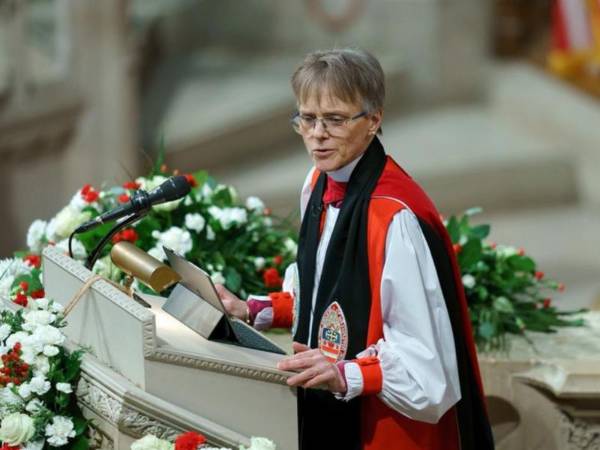 Mariann Edgar Budde, obispa de Washington y conocida por su desafío al presidente estadounidense Donald Trump, compartió en una entrevista con la cadena Univisión detalles de su vida en Honduras, donde residió durante varios años.