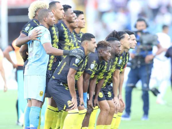 El Real España se quedó a un paso de su título 13 en la Liga Nacional de Honduras tras caer ante el Olimpia. Ahora se vienen cambios en su plantilla