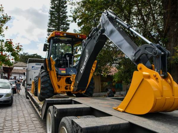 Ojojona se convirtió el viernes -28 de agosto- en el primer municipio de Francisco Morazán en recibir maquinaria municipal como parte de la primera etapa de entregas impulsada para fortalecer la capacidad de respuesta de las alcaldías. Aquí el momento de la llegada de la maquinaria al pintoresco municipio.