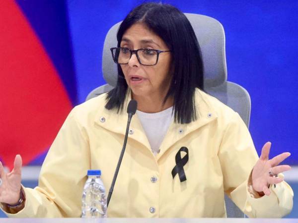 Las autoridades prometieron dar respuesta integral a las miles de personas que permanecen en campamentos temporales.