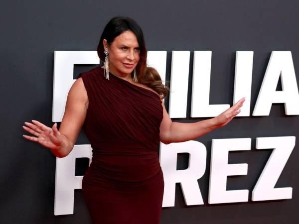 El año comenzó con unos Oscar que se sintieron un tanto incómodos ante el caso de la actriz española Karla Sofía Gascón, cuya aspiración al premio de la Academia se vio frustrada por tuits que había publicado en el pasado, y en los que su postura respecto a temas relacionados con musulmanes y George Floyd la dejaron al borde de la cancelación. Esto sin obviar otras publicaciones insultantes relacionadas con Selena Gómez, con quien compartió set en la nominada Emilia Pérez.