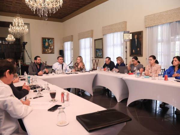 La reunión con los representantes de los médicos fue en Casa Presidencial.