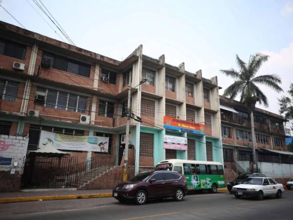 El robo de medicamentos y equipo tecnológico, además de daños en puertas y ventanas, llevó a la suspensión temporal de los servicios médicos en el Alonzo Suazo.