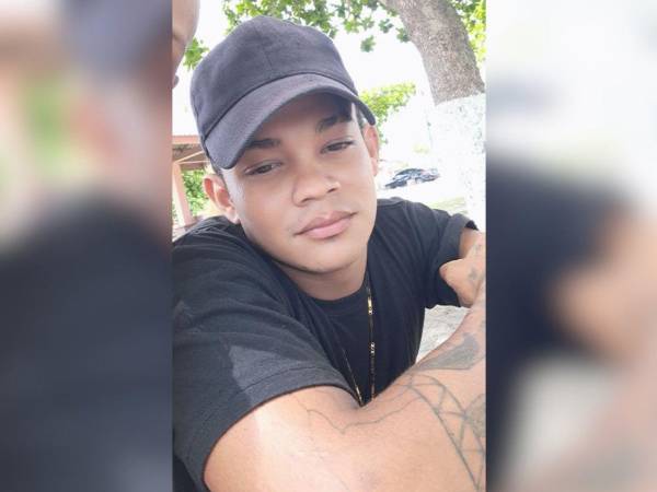 El cuerpo sin vida de Antúnez quedó tendido a mitad de la vía pública.​