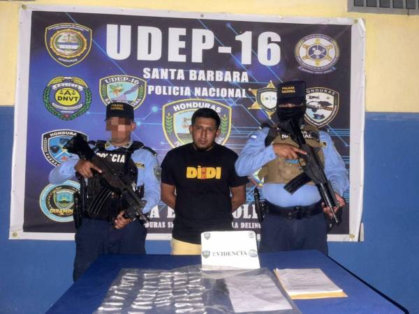 Agentes de la Dipampco ejecutaron la captura de “El Chaparro” acusado de venta y distribución de drogas en San Vicente, Santa Bárbara y lo trasladaron a la Fiscalía del Ministerio Público.