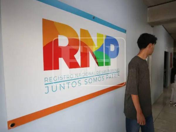 El edificio del RNP en San Pedro Sula permanecerá cerrado tras una supuesta fuga de gas tóxico que afectó a dos personas.