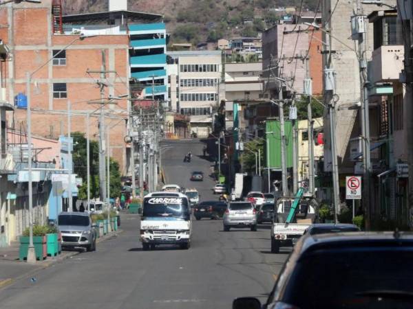 Al menos seis puntos de alto tráfico vehicular registran un flujo vehicular tranquilo debido a las fiestas decembrinas