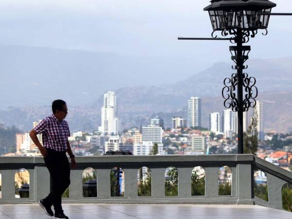Las condiciones climáticas estarán marcadas por la variabilidad, con lluvias al inicio de la semana y un período de estabilidad atmosférica que reducirá las precipitaciones.