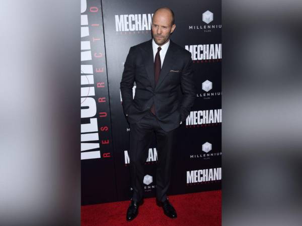 El actor británico Jason Statham ha logrado consolidarse en la industria cinematográfica por sus famosos papeles en películas de acción, y Entertainment Weekly realizó una lista de sus mejores películas, destacadas por la versatilidad, carisma y la capacidad de interpretación.