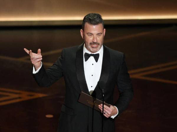 Jimmy Kimmel debería ser despedido inmediatamente por Disney y ABC, afirmó Trump.