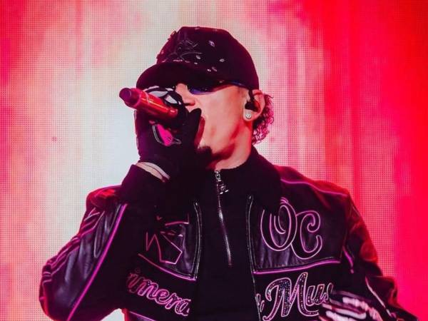 Tegucigalpa recibirá esta noche la presencia de una de las voces más versátiles del movimiento urbano actual. Omar Courtz, intérprete y compositor puertorriqueño, llega al Coliseo Nacional de Ingenieros con un espectáculo que promete intensidad, ritmo y una curaduría sonora delineada por el equilibrio entre sensualidad y energía. A continuación, el posible setlist que intepretará.