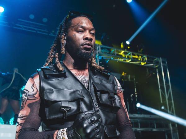 Podemos confirmar que Offset recibió un disparo y actualmente se encuentra hospitalizado recibiendo atención médica, declaró el portavoz del medio.