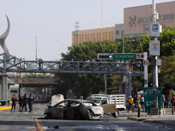 Un total caos se vive en varios estados de México tras la muerte de El Mencho.