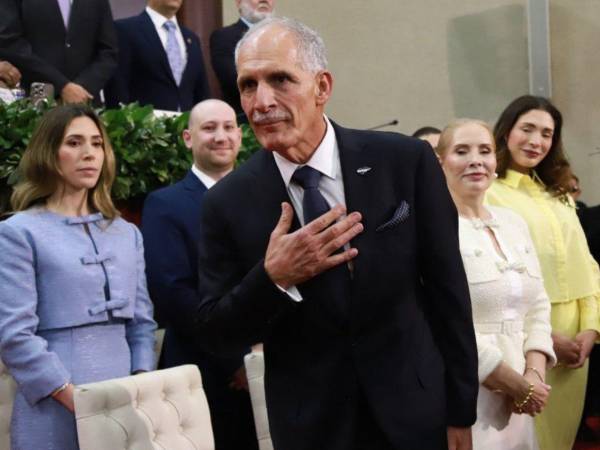 La presidencia determinó que la medida es de se deberá aplicar de forma inmediata y obligatoria para todas las dependencias del Estado, sin excepciones.