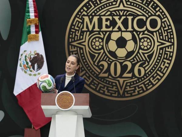 Sheinbaum alienta al Tri bajo estrictas alertas de seguridad.