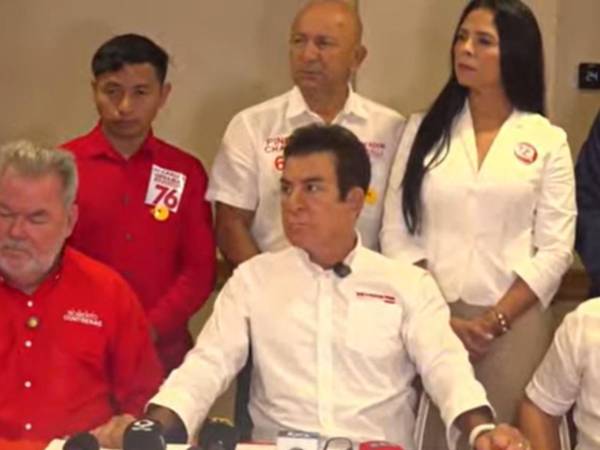 Contreras hizo un llamado a las Fuerzas Armadas para darle doble custodia al gimnasio municipal para evitar que secuestren las maletas electorales.