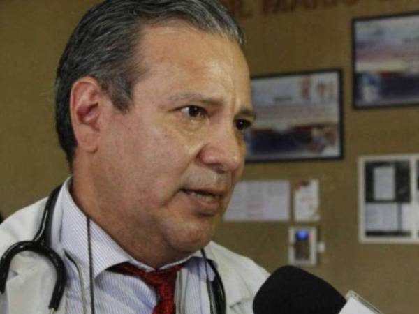 A criterio del presidente del CMH, Samuel Santos, a los médicos también se les infringe su derecho de expresarse con la nueva determinación del Hospital Escuela.