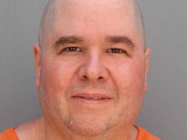 En el momento del juicio, el hombre renunció a su derecho a un abogado y se defendió a sí mismo.