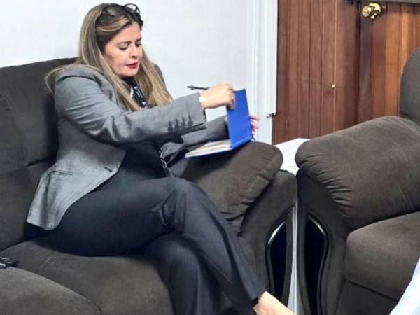 La abogada Larissa Barahona es la supervisora general del Poder Judicial.