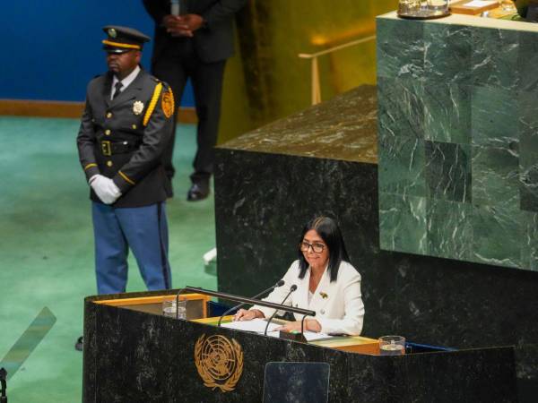 La líder chavista, que hasta el año pasado criticaba las acciones de EE UU, agradeció a Trump por retomar las relaciones diplomáticas rotas en 2019 y la cooperación con Venezuela.