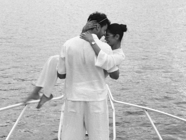 Sheynnis Palacios y Carlos Arias dejaron atrás las especulaciones y confirmaron públicamente que mantienen una relación sentimental, luego de que ambos compartieran fotografías juntos en las que se muestran como pareja.