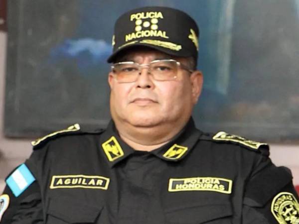 El director de la Policía Nacional aseguró que salarios y bonos atrasados se pagarán antes del 31 de diciembre y negó una huelga policial.