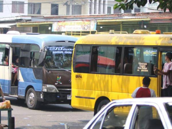 Dirigentes del transporte alegan total abandono por parte del gobierno central ante proyectos de modernización en los buses de Tegucigalpa