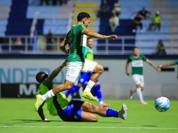 Imágenes del desarrollo del partido.