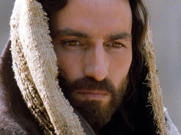 Más de veinte años después de conmocionar al público con La pasión de Cristo (2004), Mel Gibson retomará su relato bíblico con La resurrección de Cristo, una ambiciosa producción que marcará el regreso del director al universo que le dio fama mundial. Sin embargo, el proyecto avanza sin Jim Caviezel, su actor principal. A continuación, los detalles.