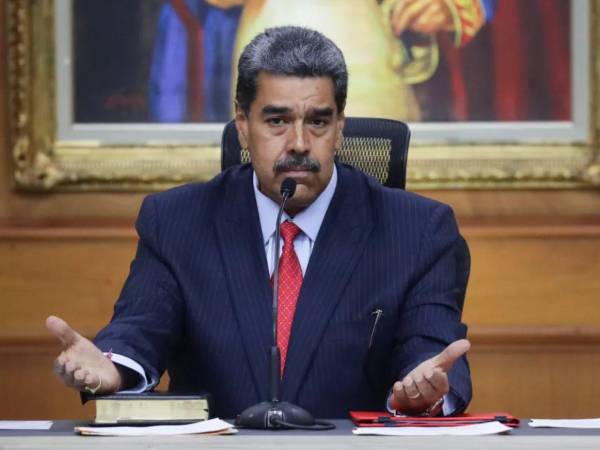 Maduro dice que atacar militarmente a Venezuela sería el fin político de Donald Trump.