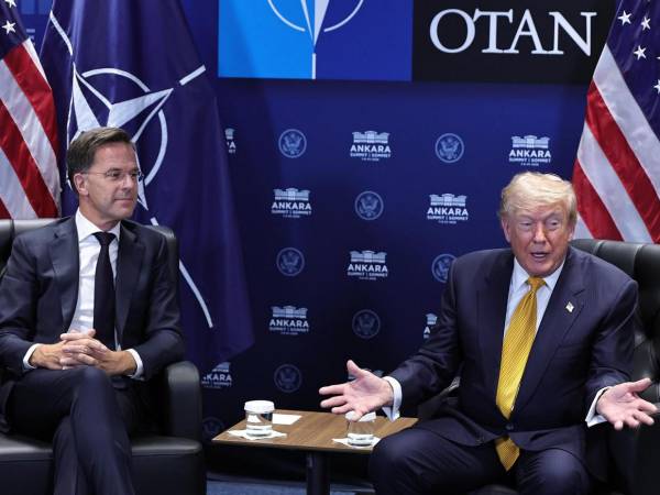 Ya no queremos hacer negocios comerciales con España. Por cierto, fue una suerte haber cortado esa relación, dijo Trump. Según el presidente estadounidense, no tienen remedio, son mala gente.